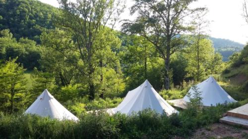 tentes nomage hebergement 